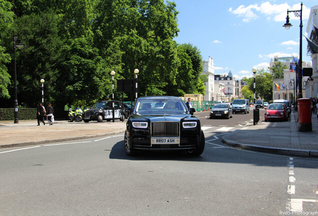 Rolls-Royce Phantom VIII EWB