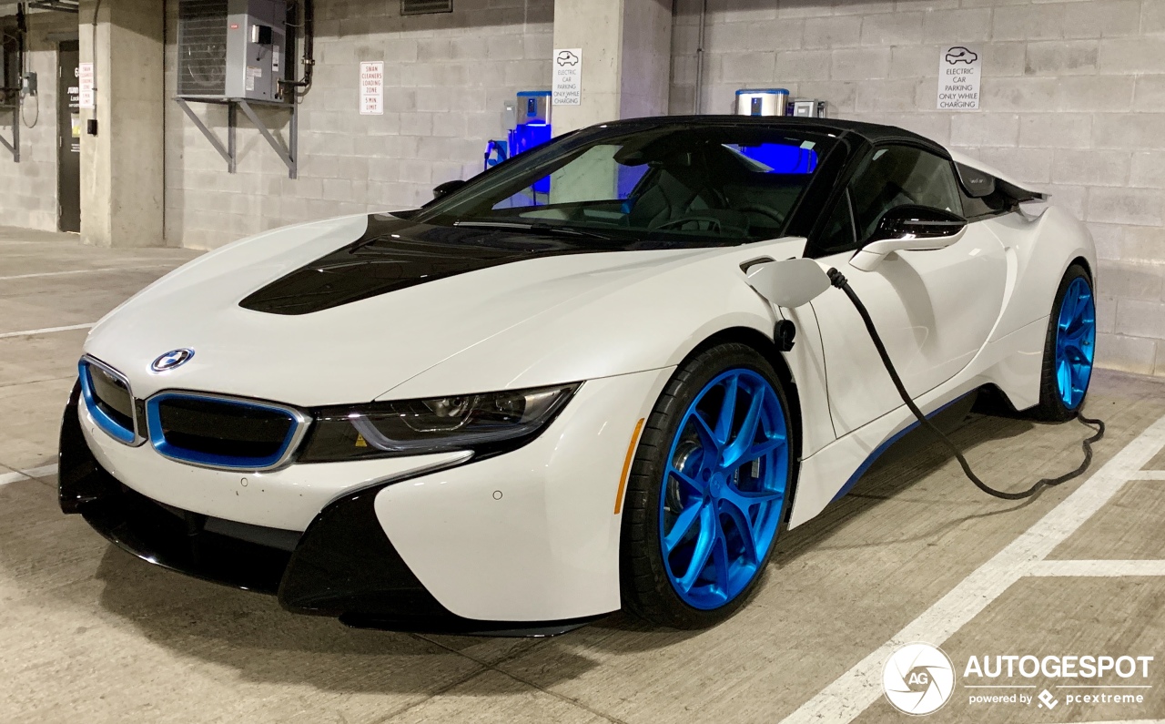 BMW i8 Roadster