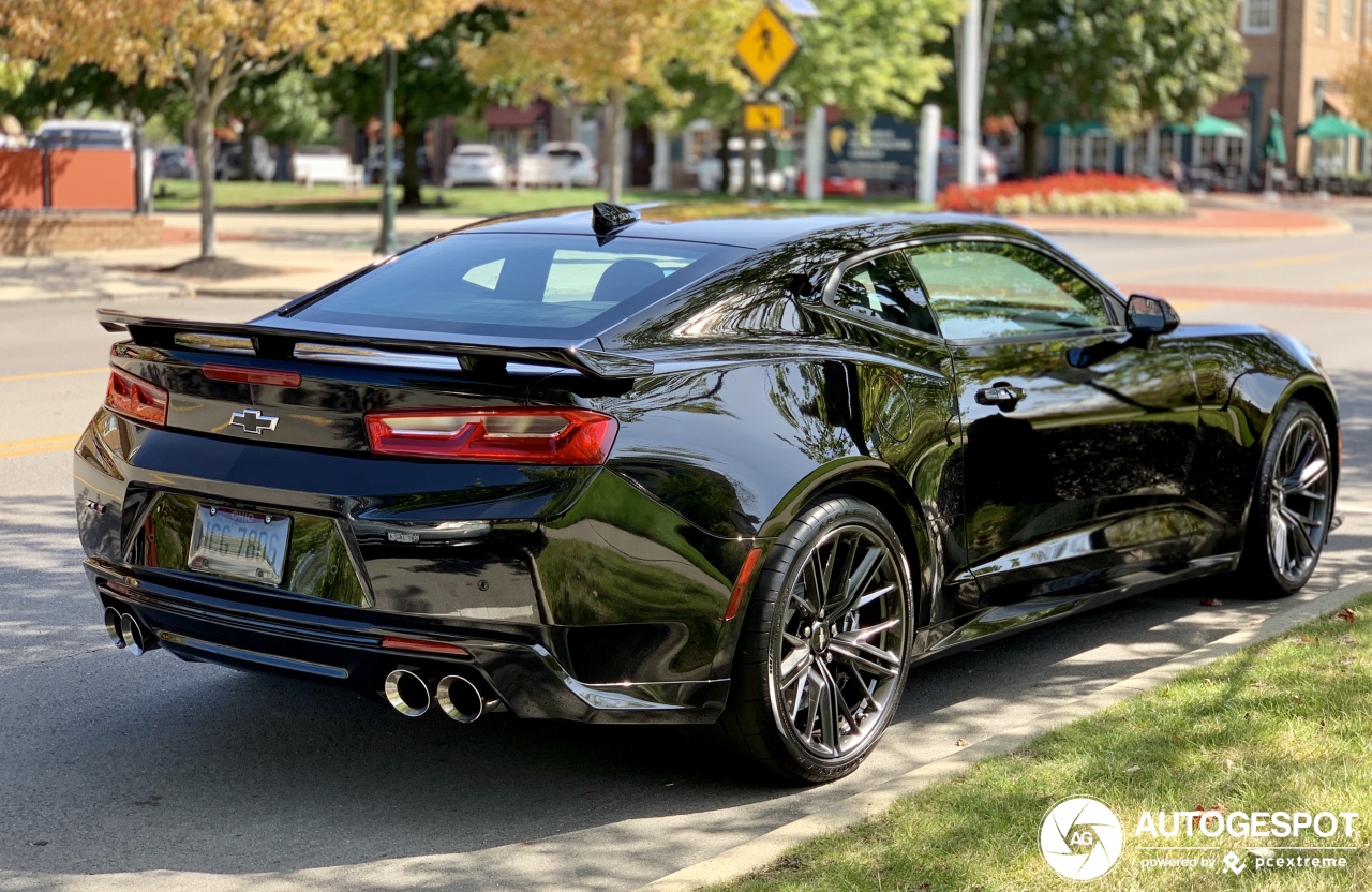 Chevrolet Camaro ZL1 2016