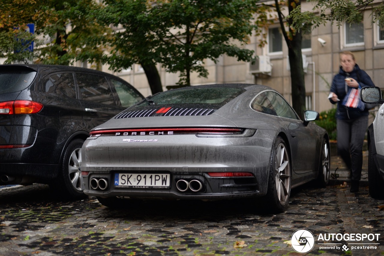 Porsche 992 Carrera 4S