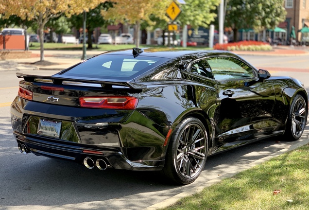 Chevrolet Camaro ZL1 2016