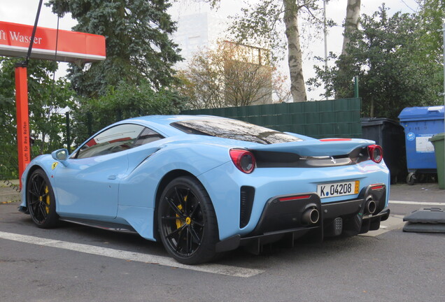 Ferrari 488 Pista