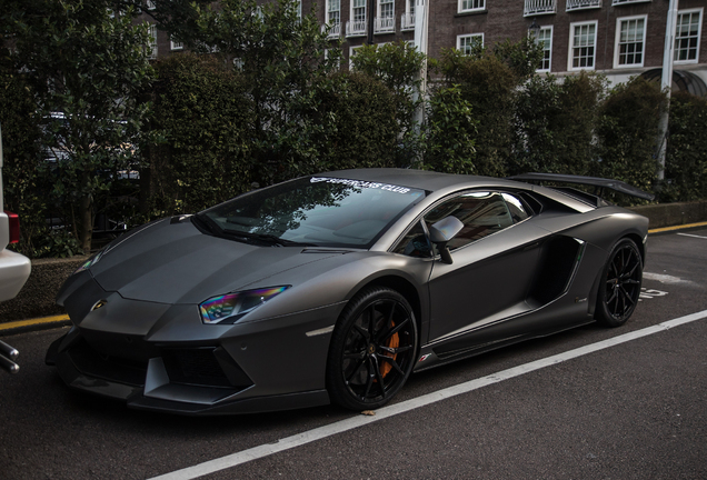 Lamborghini Aventador LP700-4