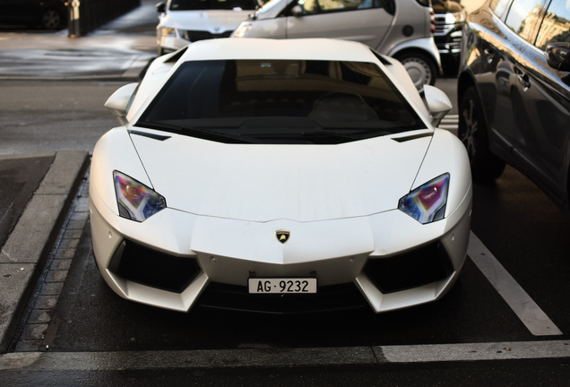 Lamborghini Aventador LP700-4