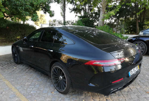 Mercedes-AMG GT 63 S X290