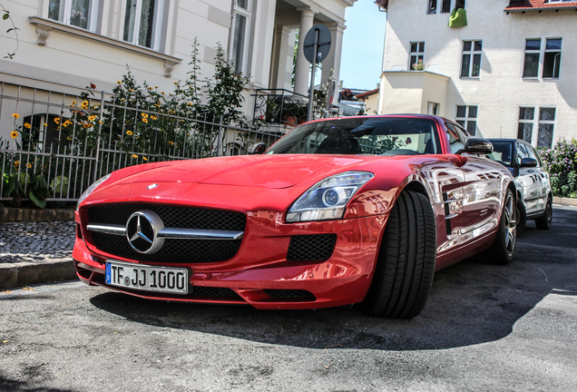 Mercedes-Benz SLS AMG