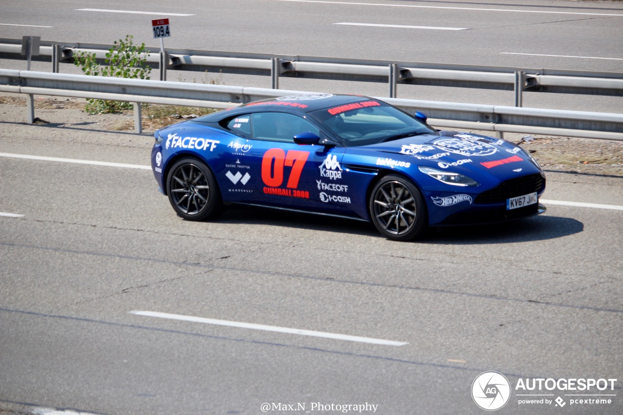 Aston Martin DB11