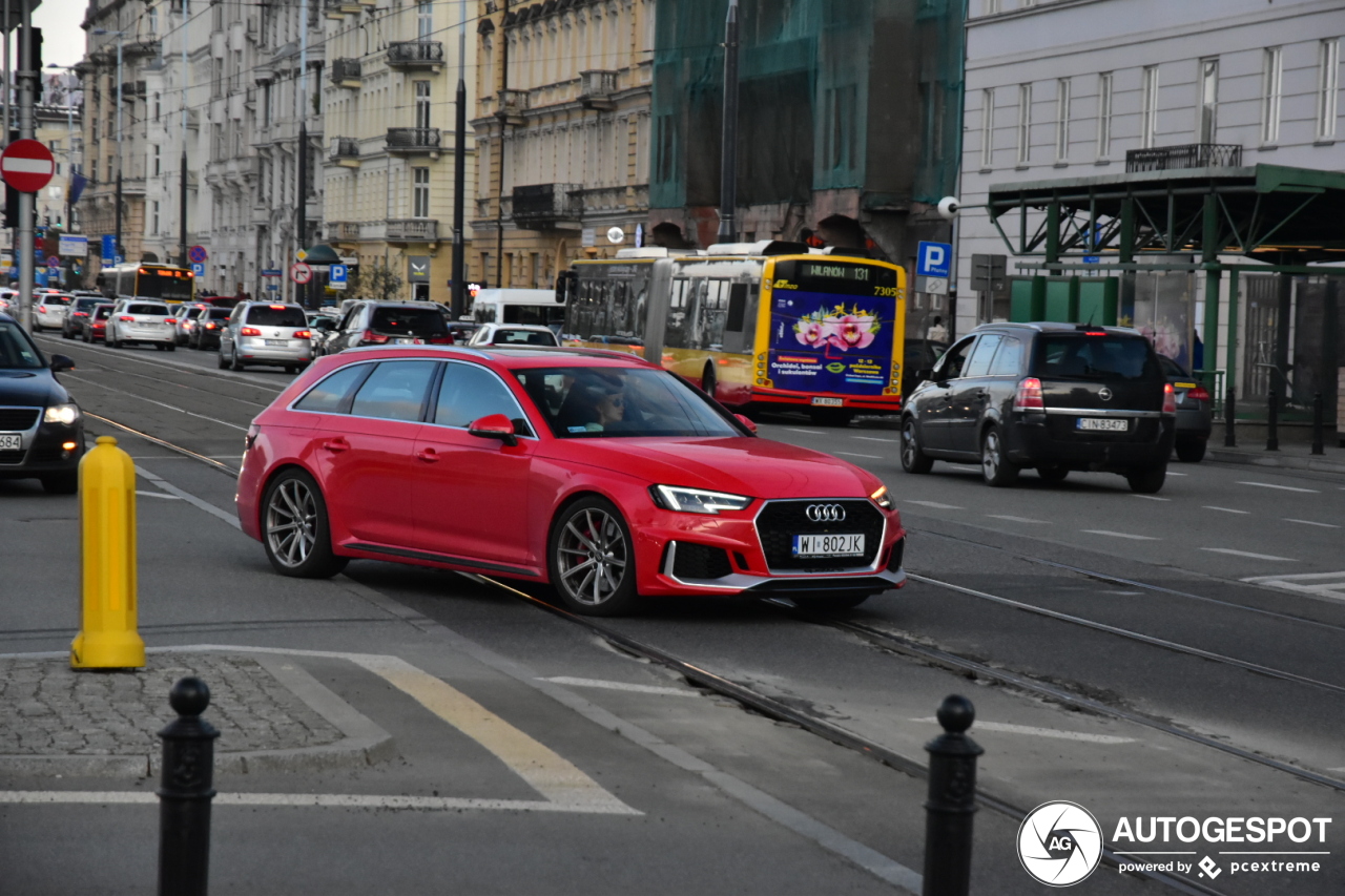 Audi RS4 Avant B9