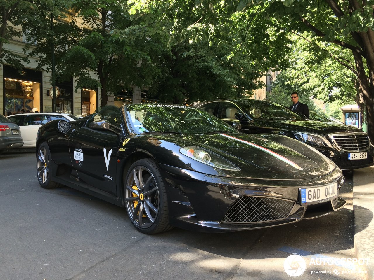 Ferrari Scuderia Spider 16M