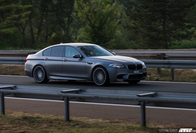 BMW M5 F10 2011