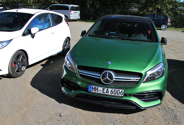 Mercedes-AMG A 45 W176 2015