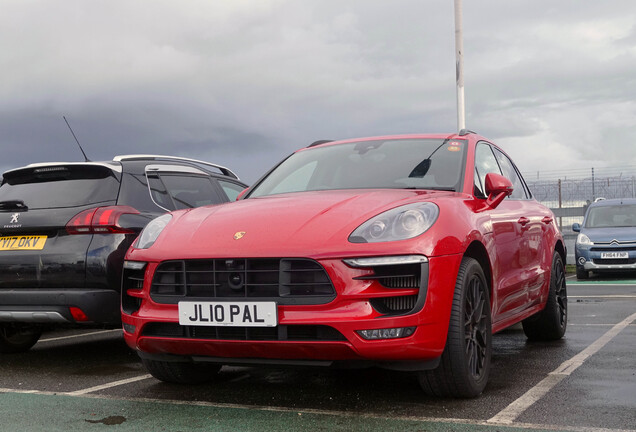 Porsche 95B Macan GTS