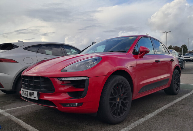 Porsche 95B Macan GTS