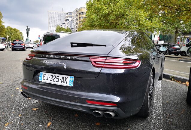 Porsche 971 Panamera Turbo