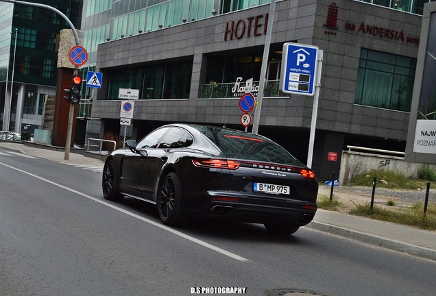 Porsche 971 Panamera Turbo