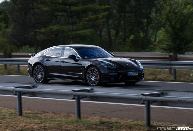 Porsche 971 Panamera Turbo