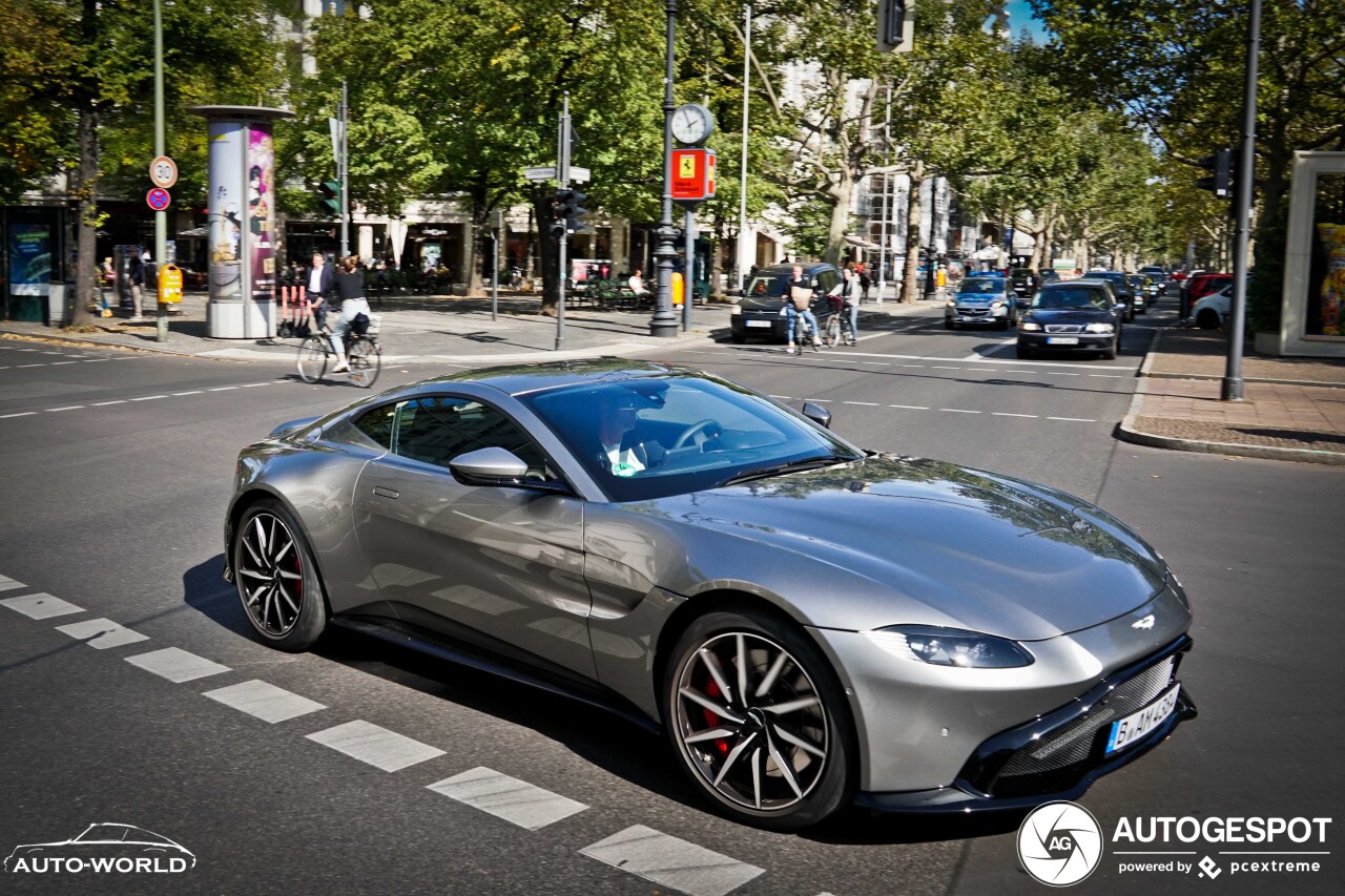 Aston Martin V8 Vantage 2018