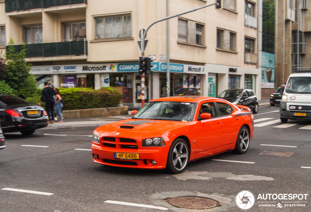 Dodge Charger SRT-8 Super Bee