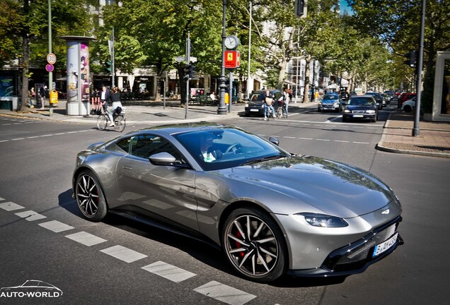 Aston Martin V8 Vantage 2018