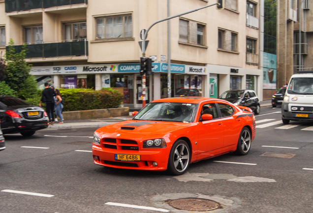 Dodge Charger SRT-8 Super Bee