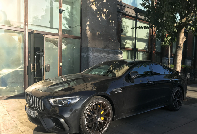 Mercedes-AMG GT 63 S X290