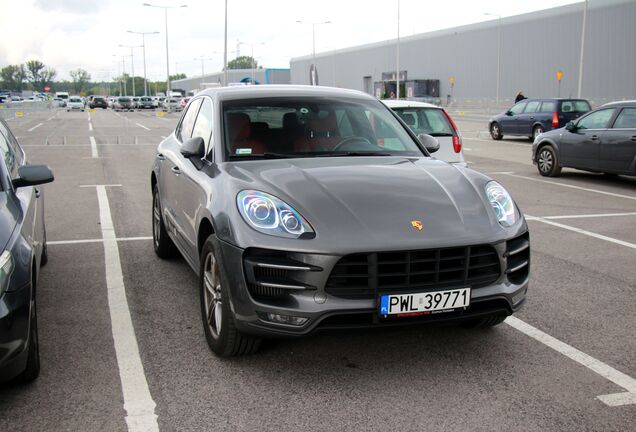 Porsche 95B Macan Turbo