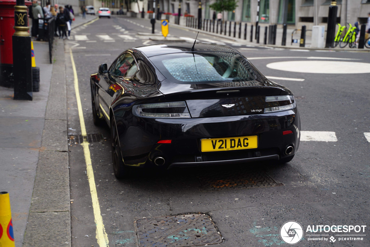 Aston Martin V8 Vantage