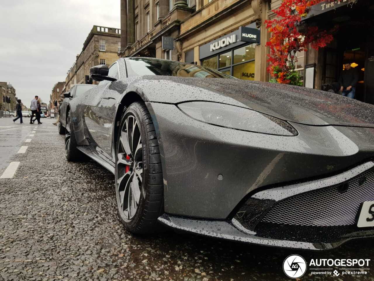 Aston Martin V8 Vantage 2018