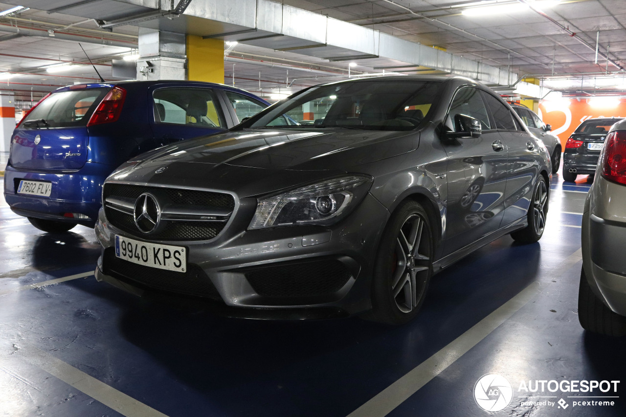 Mercedes-Benz CLA 45 AMG C117