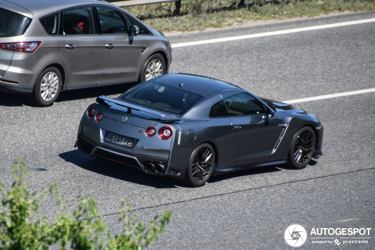 Nissan GT-R 2017