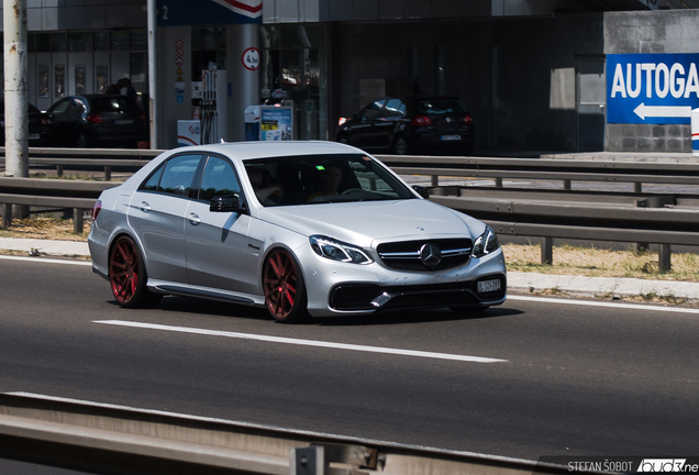 Mercedes-Benz E 63 AMG S W212