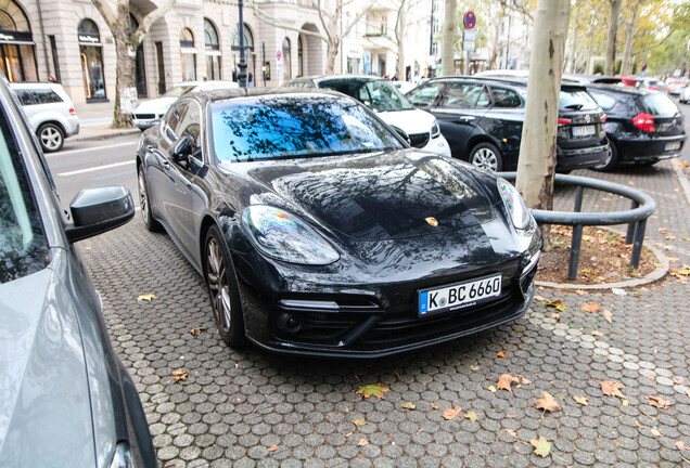 Porsche 971 Panamera Turbo