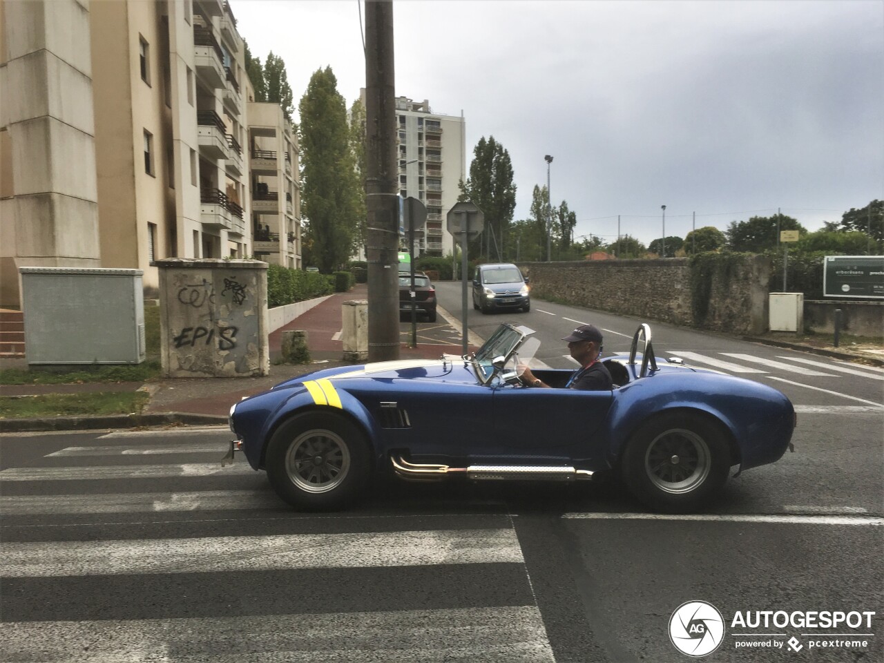 AC Cobra 427