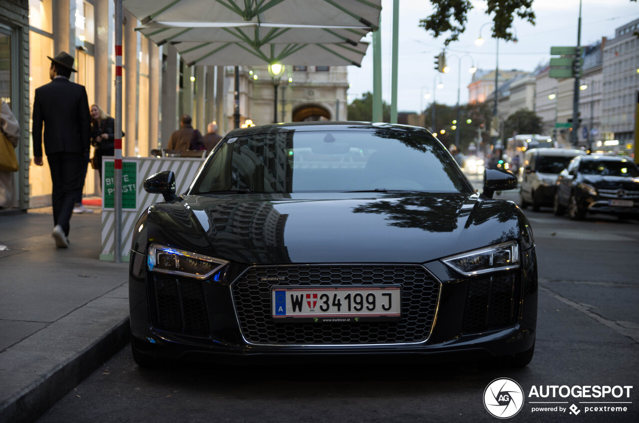 Audi R8 V10 2015