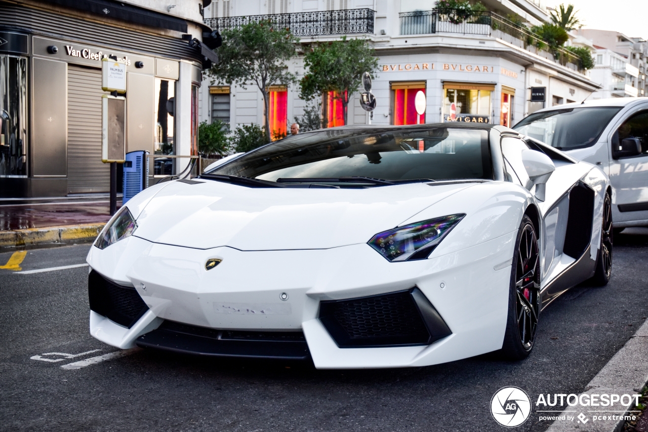 Lamborghini Aventador LP700-4 Roadster