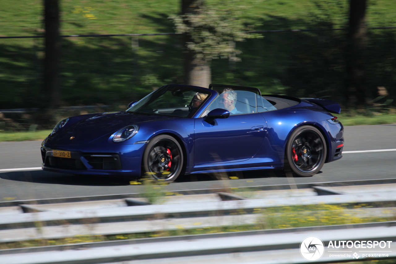 Porsche 992 Carrera 4S Cabriolet