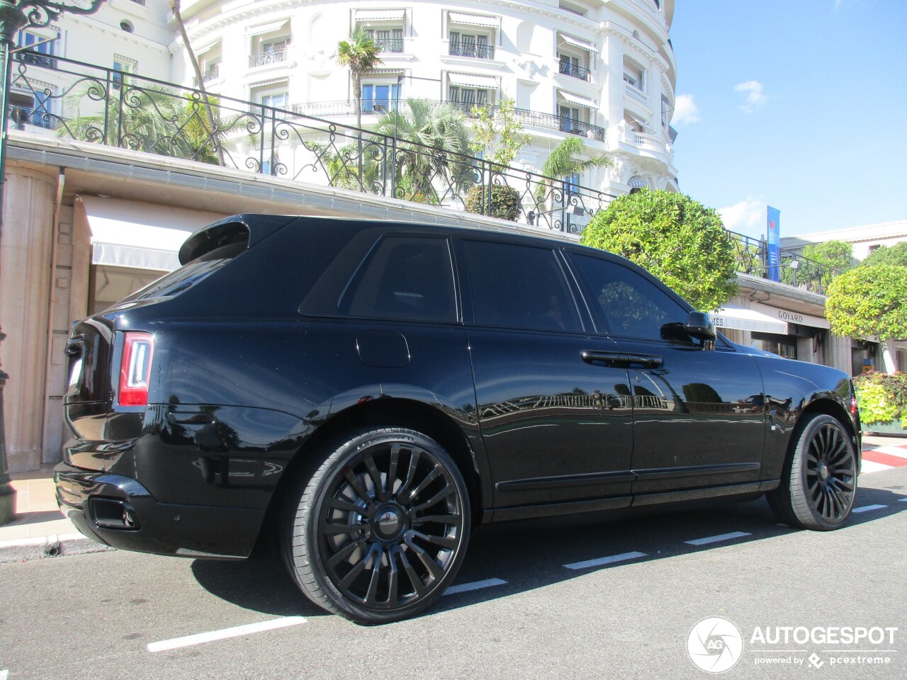 Rolls-Royce Cullinan Black Badge