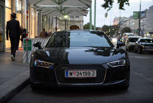 Audi R8 V10 2015