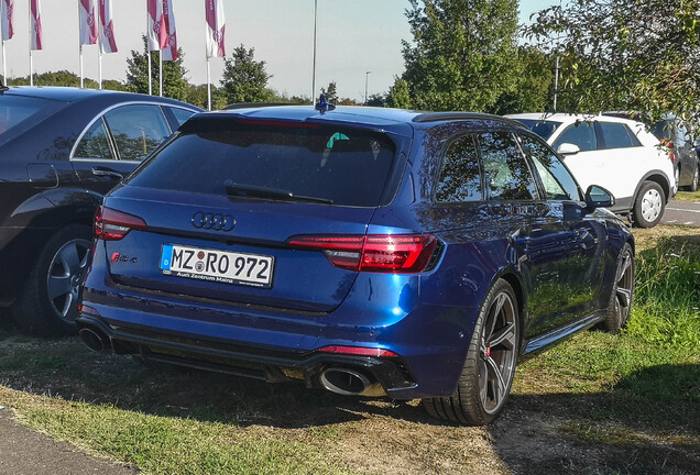 Audi RS4 Avant B9