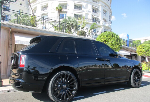 Rolls-Royce Cullinan Black Badge