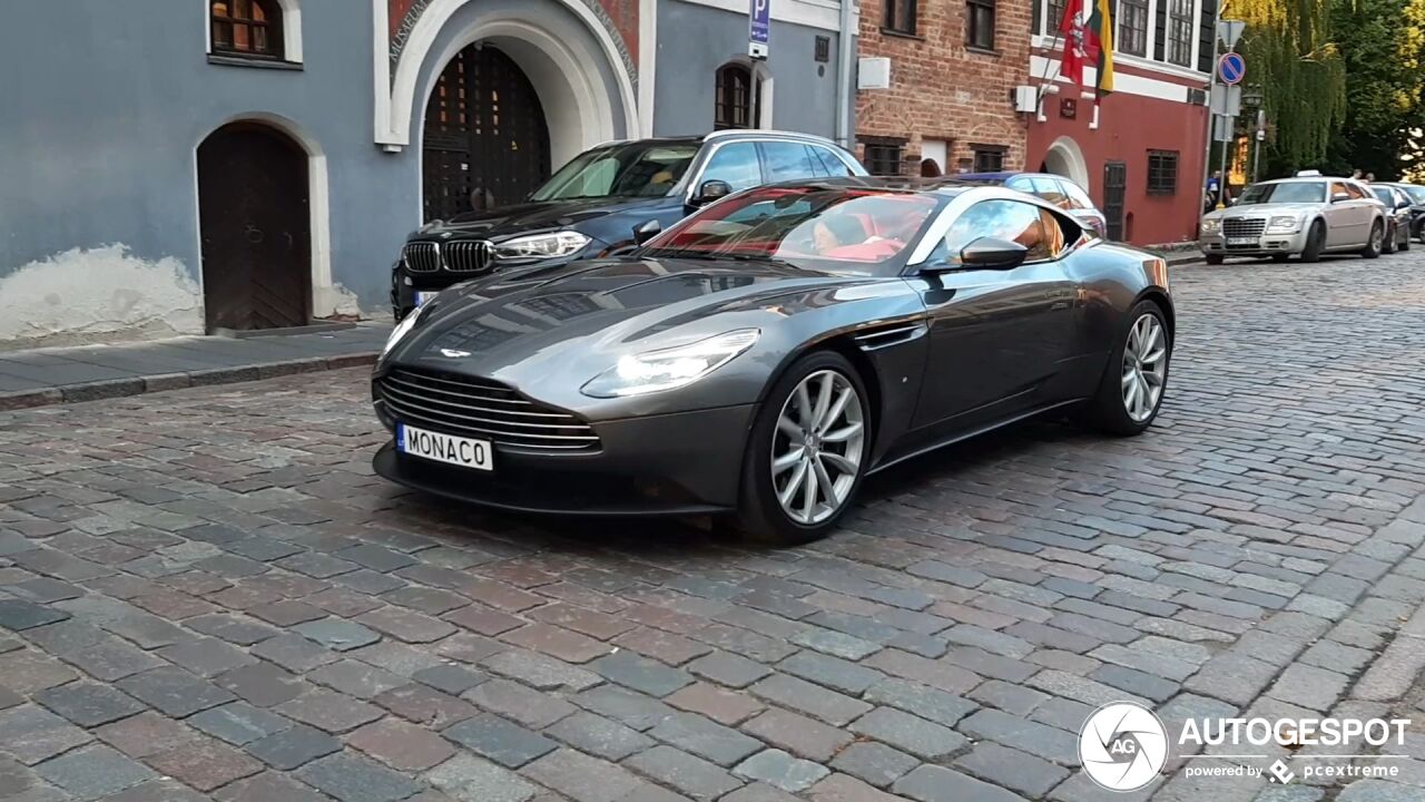 Aston Martin DB11