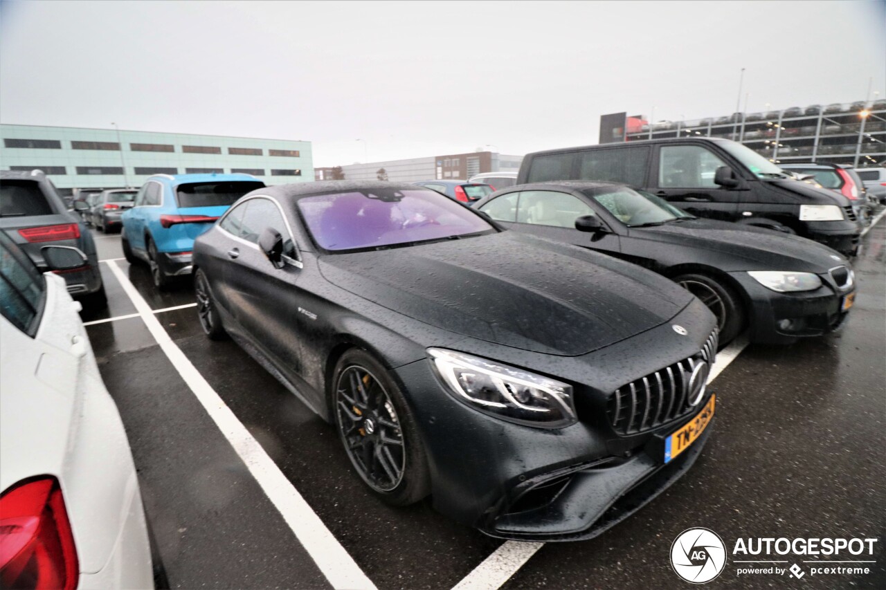 Mercedes-AMG S 63 Coupé C217 2018 Yellow Night Edition