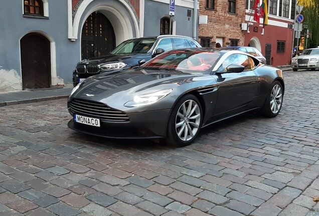 Aston Martin DB11