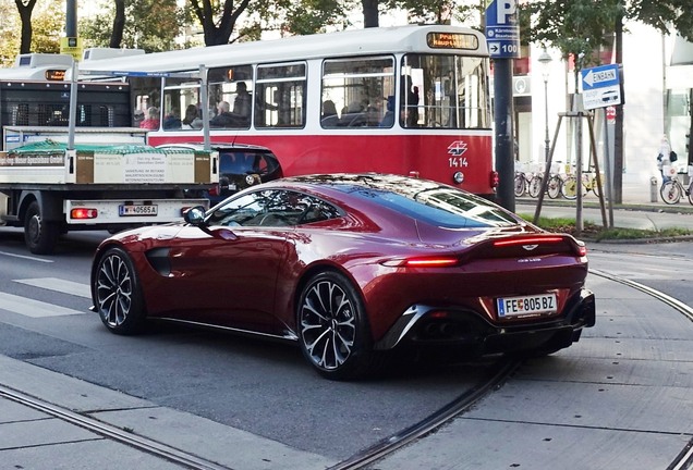 Aston Martin V8 Vantage 2018