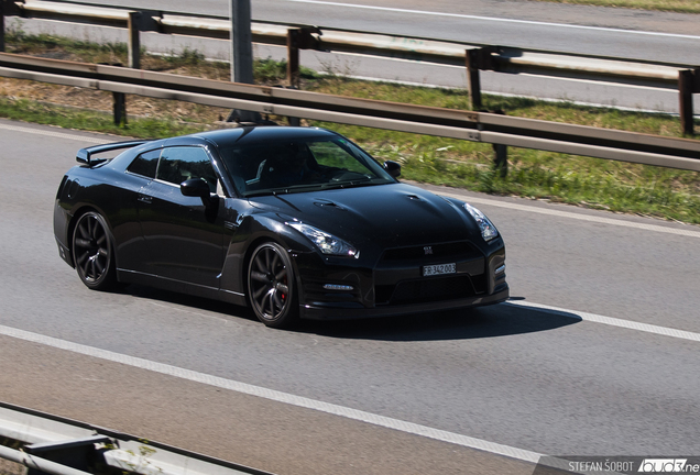 Nissan GT-R 2011