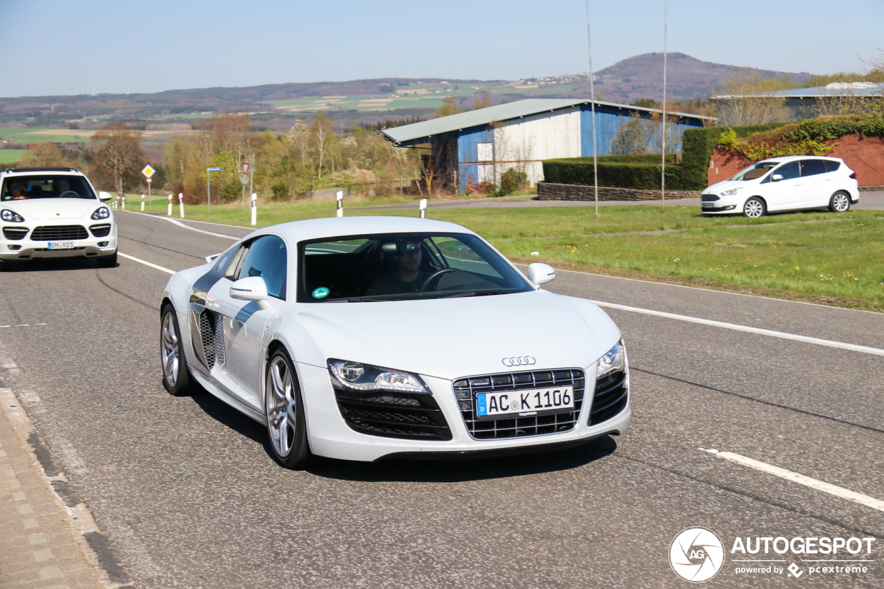 Audi R8 V10