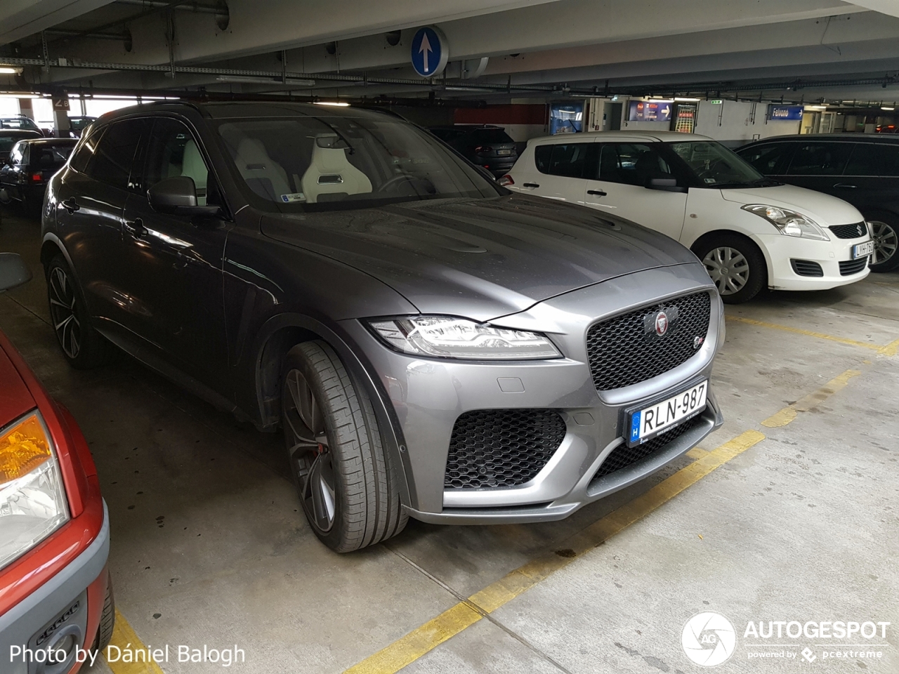 Jaguar F-PACE SVR