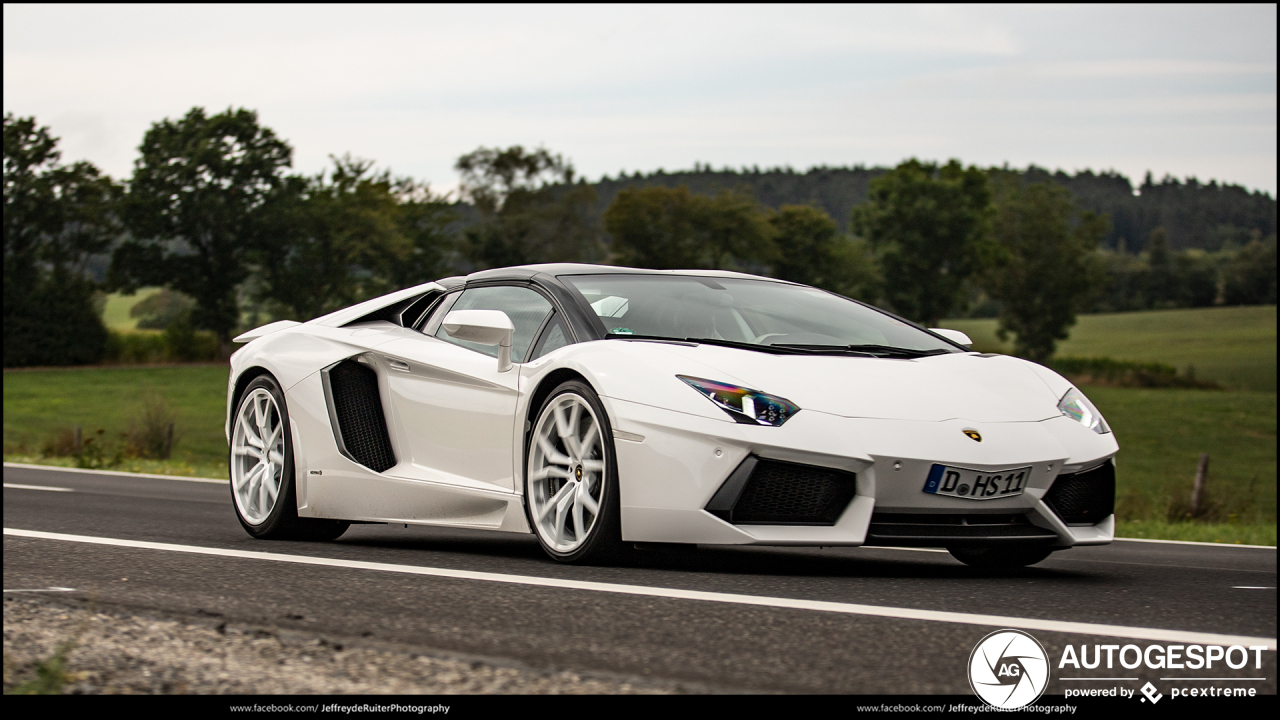 Lamborghini Aventador LP700-4 Roadster