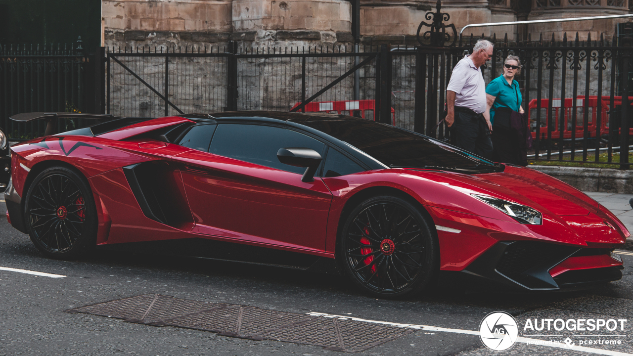 Lamborghini Aventador LP750-4 SuperVeloce Roadster