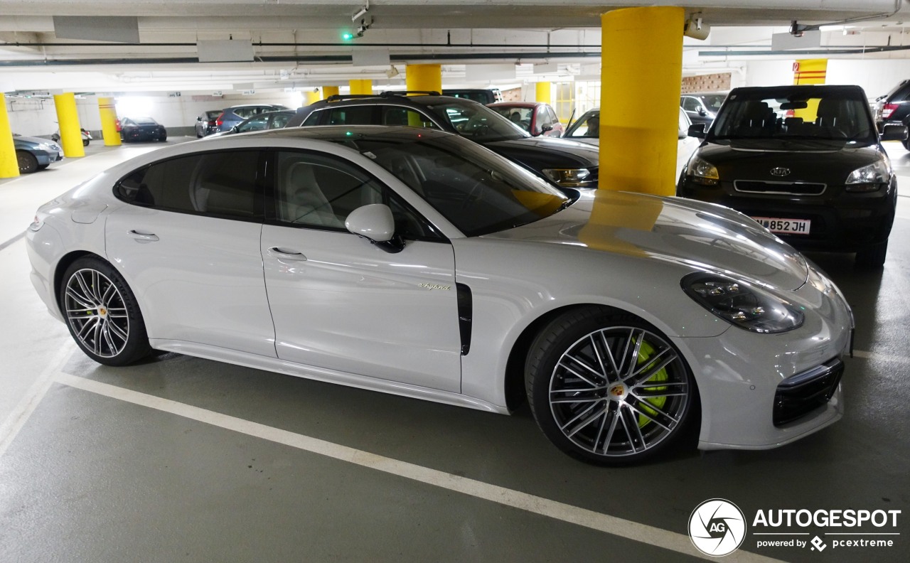 Porsche 971 Panamera Turbo S E-Hybrid